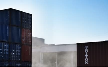 Vận chuyển quốc tế và nội địa